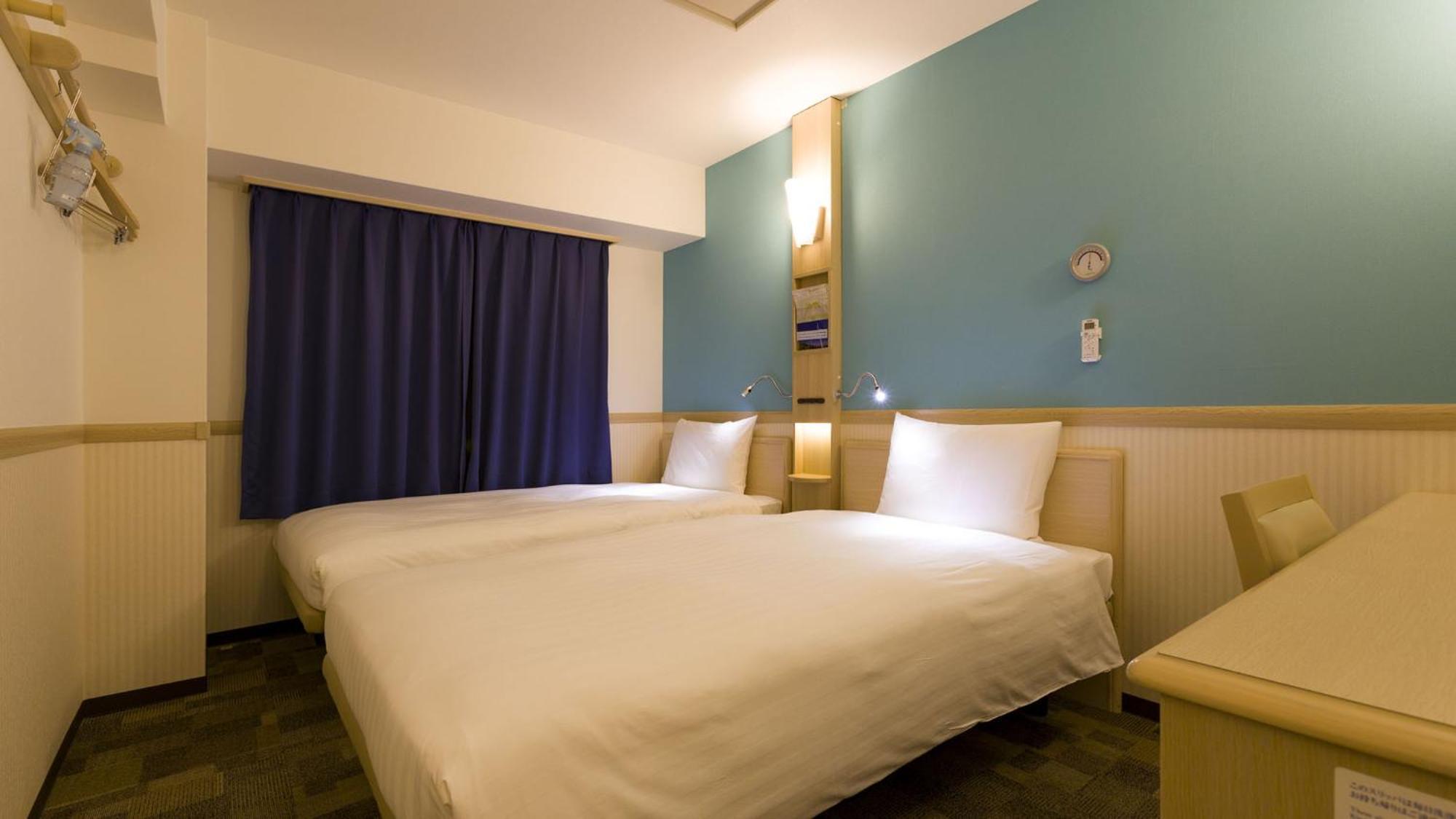Toyoko Inn Osaka Nippombashi Bunraku Gekijo Mae Room photo