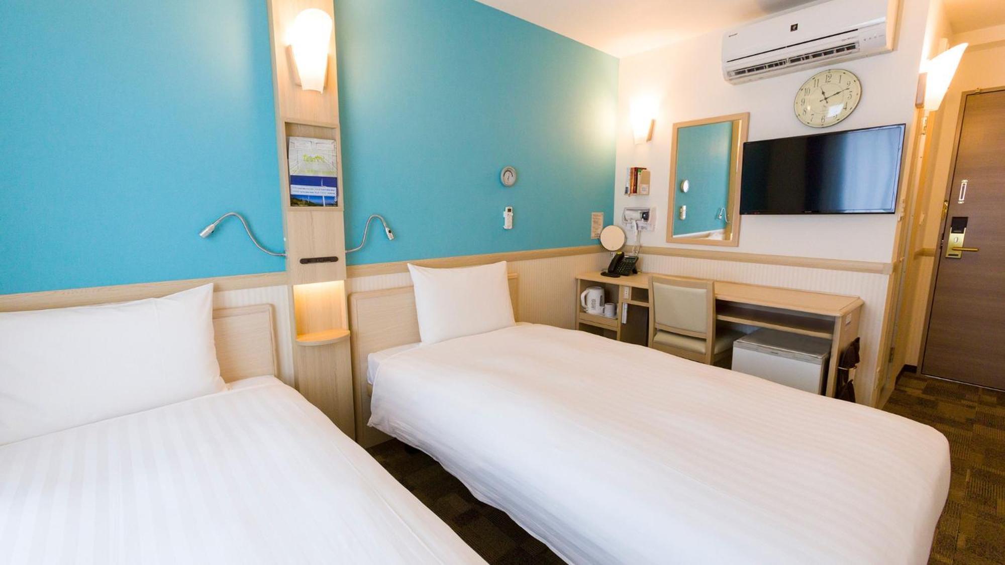 Toyoko Inn Osaka Nippombashi Bunraku Gekijo Mae Room photo