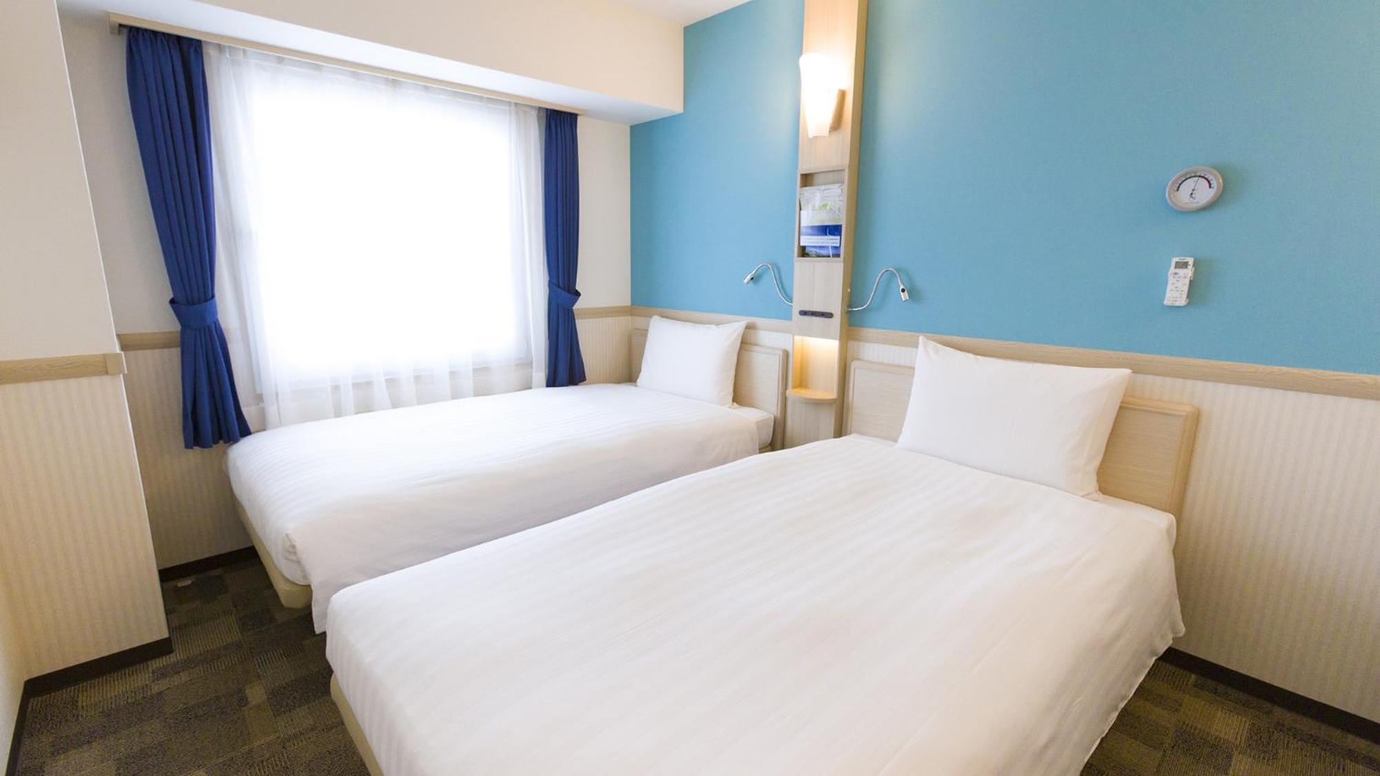 Toyoko Inn Osaka Nippombashi Bunraku Gekijo Mae Room photo